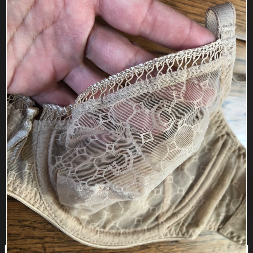 Chantelle Sheer Cream Underwire Bra size 32 D